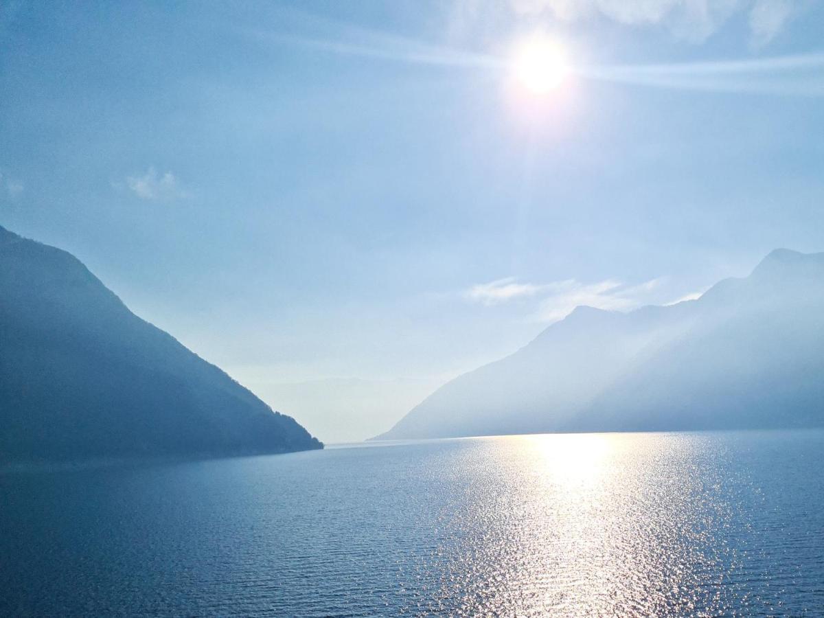 Colonno Panoramica Lago Di Como Kültér fotó